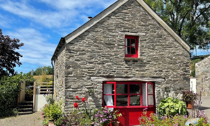 Crymych Cabaña | Charming Cottage in Pembrokeshire Coast National Park 8 minutes from the beach