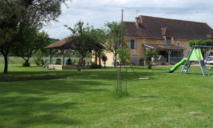 Limeuil Cabaña | Casa de piedra renovada con jardín, WiFi y actividades cerca de la Vézère y Limeuil