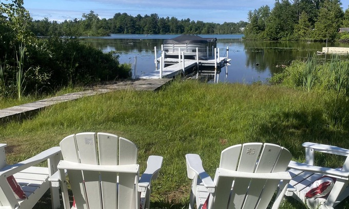 Elk Rapids Casa | Charming Cottage on Elk River in Elk Rapids – Your Summer Getaway Awaits!