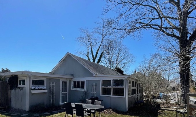 Quogue Cabaña | Charming Cottage South of the Highway in Quogue. Perfect Beach Getaway!
