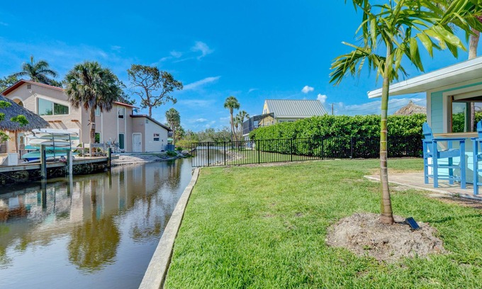 Bonita Shores Cabaña | Charming cottage with views of the Imperial River