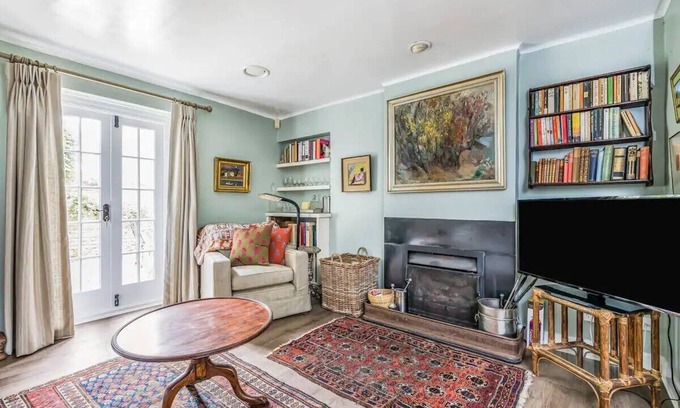 East Lavant Casa | Charming Cottage With Amazing Views | PassTheKeys