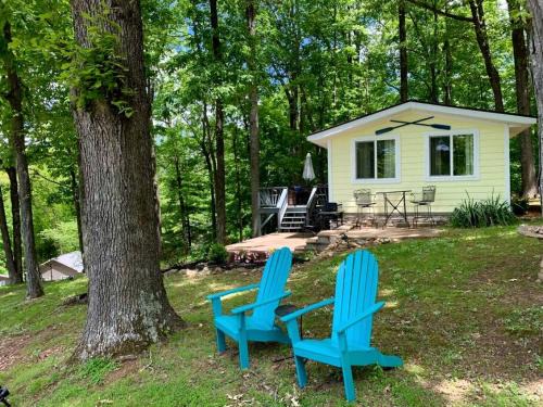 Cadiz Casa | Charming Cottage with Fire Pit and Barbecue in Cadiz, Kentucky