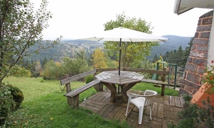 Gerardmer Cabaña | Encantadora casa con terraza, WiFi y garaje para motos en Gérardmer
