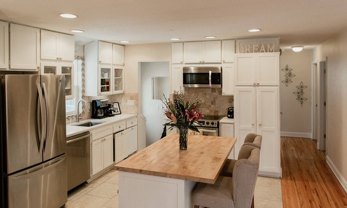 Highland Casa | Encantador y acogedor de 4 camas en Highland Park
