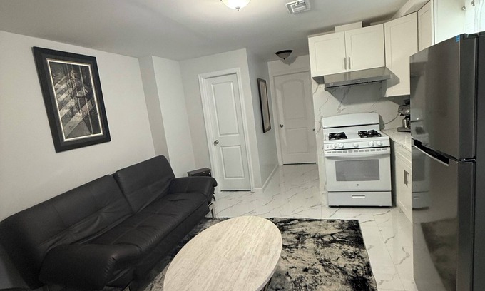 Port Ivory Apartamento | Charming: Cozy Getaway Apartment