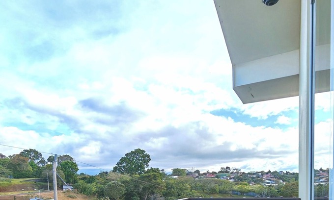 San Isidro Apartamento | Charming 2-bedroom apartment 20 mins from San Jose airport