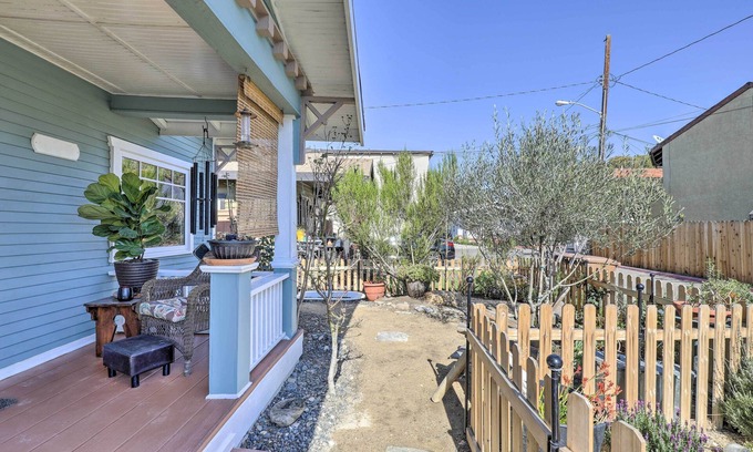 Fullerton Cabaña | Charming Craftsman Bungalow With Garden & Hot Tub!