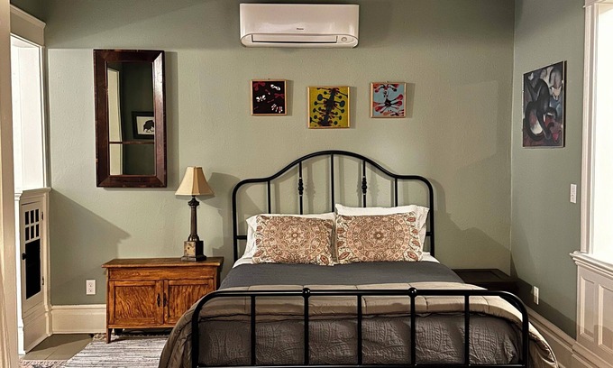 King Apartamento | Charming Craftsman Studio near Alberta and Mississippi District