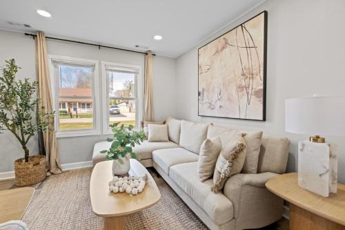 North Shore Apartamento | Charming Crystal Lake Retreat