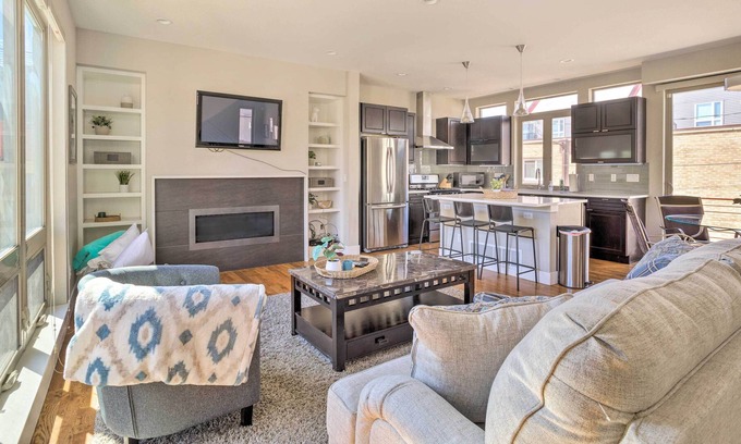 Jefferson Park Casa | Charming Denver Townhome < 3 Mi to Downtown!