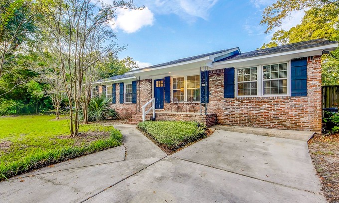 Old Village Casa | Charming dog-friendly home with enclosed yard, fast WiFi, & washer/dryer