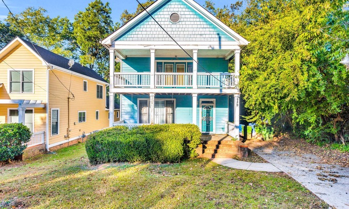 Peoplestown Casa | Charming dog-friendly home with balcony, central AC, & washer/dryer