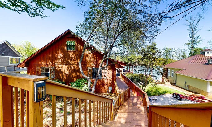 Big Creek Casa | Charming dog-friendly lakefront home w/dock, firepit, huge deck