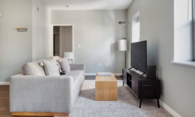 Lower Mills Apartamento | Charming Dorchester/Milton 1BR next to Milton T stop, by Blueground