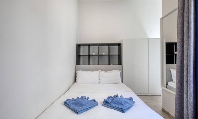 Cospicua Apartamento | Charming double studio, shared sun terrace GOBLU-1