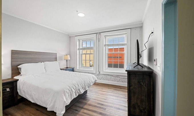 Conway Apartamento | Charming Downtown Loft with City Views