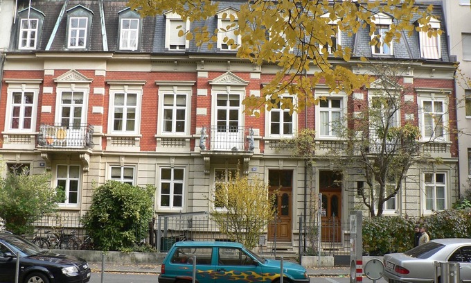 Matthaus Cama Y Desayuno | Encantador dúplex en un hermoso edificio antiguo a 5 minutos a pie de Messeplatz
