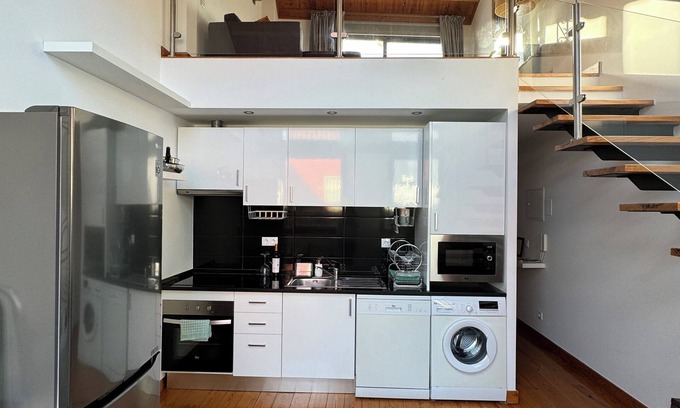 Cacilhas Apartamento | Charming Duplex on Lisbon's River Tejo