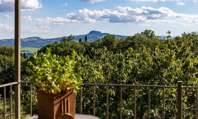 Sarteano Casa | Charming eco-friendly country house.