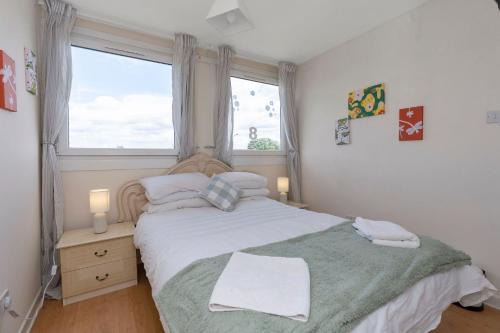 Blackburn Casa | Charming Edinburgh Bungalow KEYWORKERS BUSINESS 10MIN TO THE HOSPITAL
