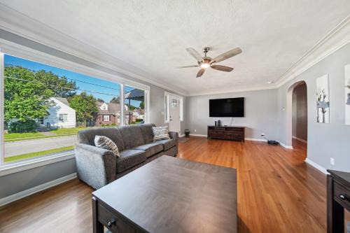 Erie Casa | Charming Erie Home about 2 Mi to Downtown Delights!
