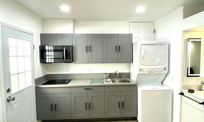 Smoke Ranch Casa | Charming Escape. 2-bedroom townhome in marvelous Las Vegas