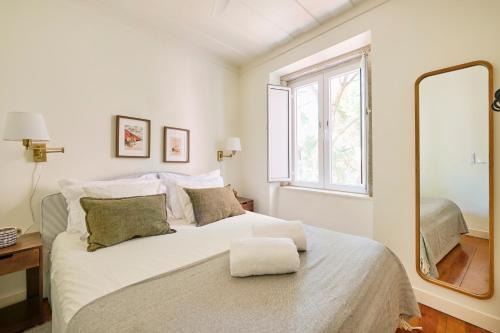 Santa Maria Maior Apartamento | Charming Escape at São Jorge Castle