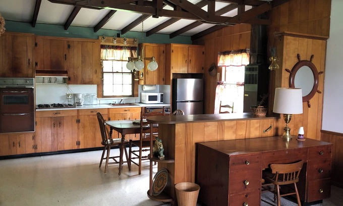 Mount Vision Otro | Charming European style stay near Cooperstown & Oneonta. Scenic splendor abides.