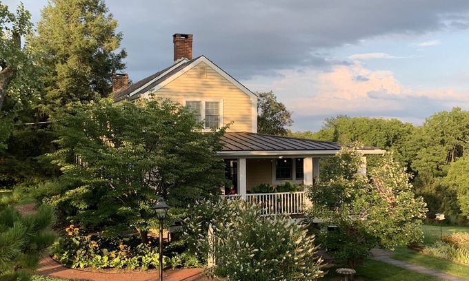 Three Bridges Apartamento | Charming Farmhouse Apt near Lambertville Princeton