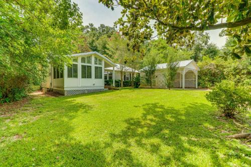 Fairhope Casa | Charming Fairhope Home about 2 Mi to North Beach Park!