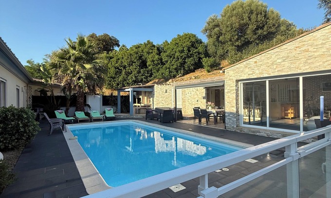 Sarrola-Carcopino Villa | Villa familiar con encanto con piscina situada en el gran Ajaccio