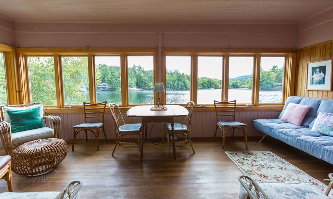 Camden Cabaña | Cottage familiar con encanto a pocos pies del lago Megunticook, acceso privado al lago