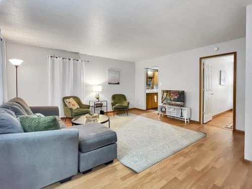 Des Moines Casa | Charming Family Friendly 3br Duplex Close To Drake