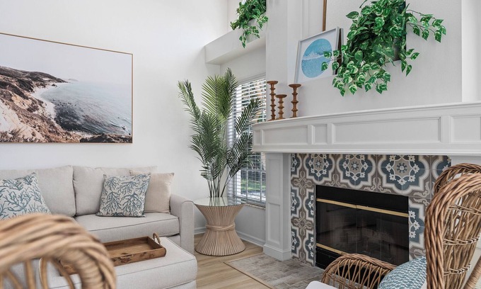 Sunridge Woods Casa | Charming Family Getaway 10 Miles from Disney