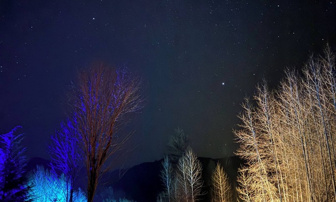 Mineral Otro | Charming Farmhouse Amazing View of Mt. Rainier - Family Friendly + Game Barn