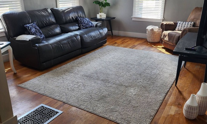 Geneseo Otro | Charming farmhouse in town- Dog friendly