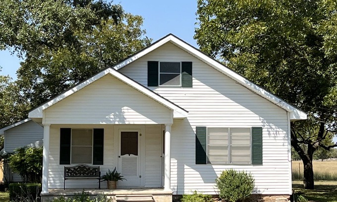 La Grange Otro | Charming farmhouse with amazing views!