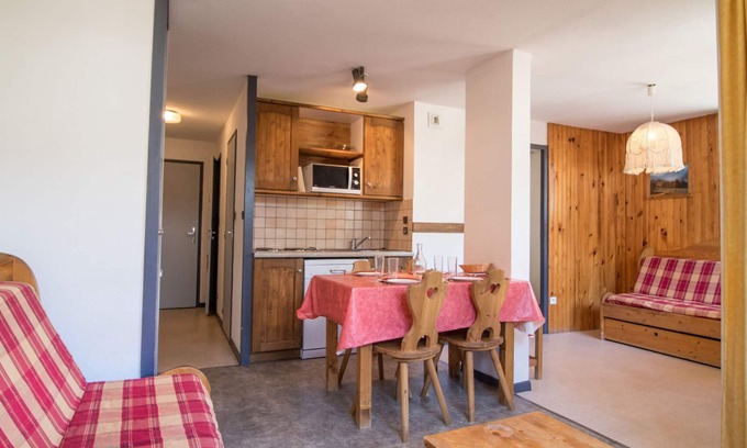 Val Cenis Apartamento | Encantador apartamento a 300m de las pistas en Lanslebourg con balcón y garaje