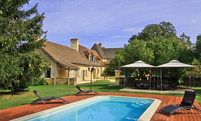 Marcillac-Saint-Quentin Casa | casa con encanto en la Dordoña, piscina climatizada, spa masajes en la habitación jacuzzi
