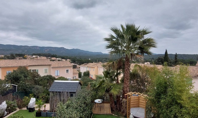 La Bouverie Casa | Charming atypical house, 4 people, with garden