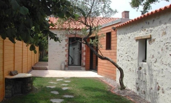 Saint-Brevin-les-Pins Cabaña | Casa de piedra renovada, cerca de la playa, jardín, WiFi, ideal para ciclistas