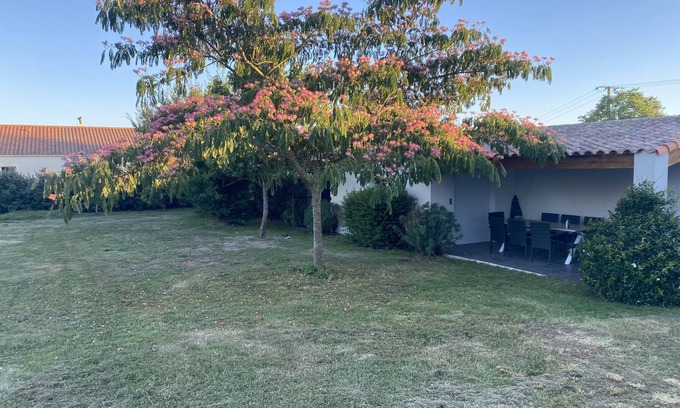 Saint-Hilaire-la-Foret Casa | Charming house located less than 10 kms from the sea