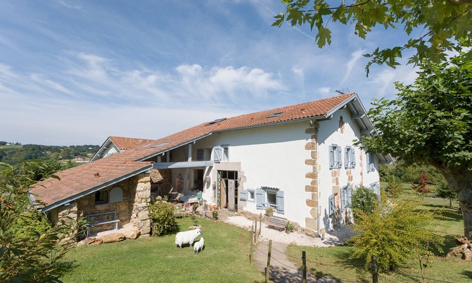 Saint-Pee-sur-Nivelle Otro | Encantadora y excepcional cabaña, piscina y jacuzzi, cerca de San Juan de Luz