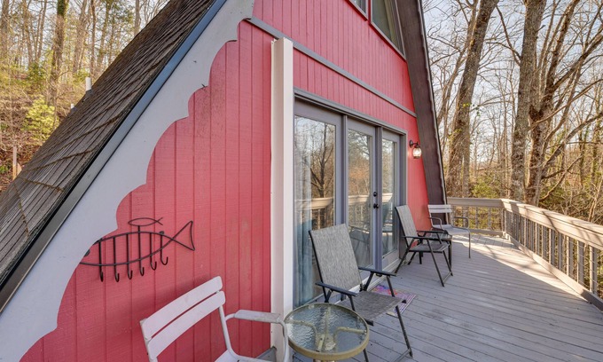 Franklin Cabina | Charming Franklin Cabin with Deck: Stunning Views!