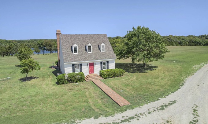 Westminster Cabaña | Charming French-Inspired Lakefront Cottage |Acres of Serenity and Scenic Beauty Perfect Getaway