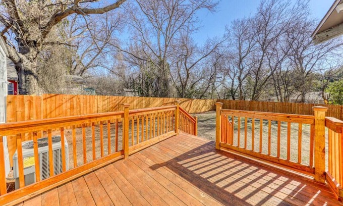 Fort Worth Casa | Charming, Freshly Renovated Home Renovated Home W/ Large Backyard