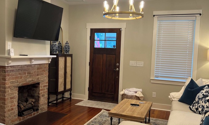 Opelika Cabaña | Charming Game Day House