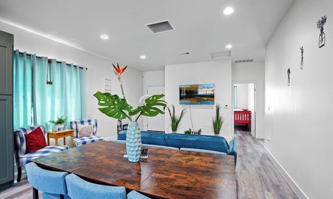 Creswell Casa | Charming Garden Grove Retreat with Modern Comforts