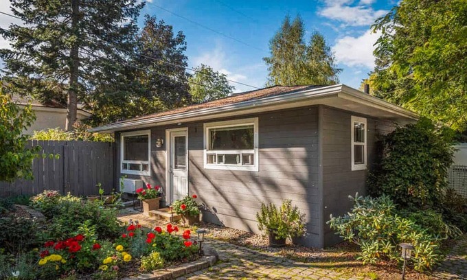 Coeur d'Alene Cabaña | Charming Garden Retreat | Near Lakes & Golf | Walk 2 Minutes to Sanders Beach